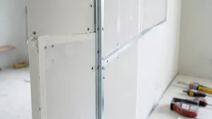 Budowa ścianki działowej z karton gipsu