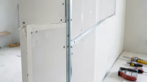 Budowa ścianki działowej z karton gipsu