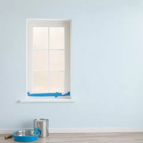 Jak pomalować ścianę przy oknie